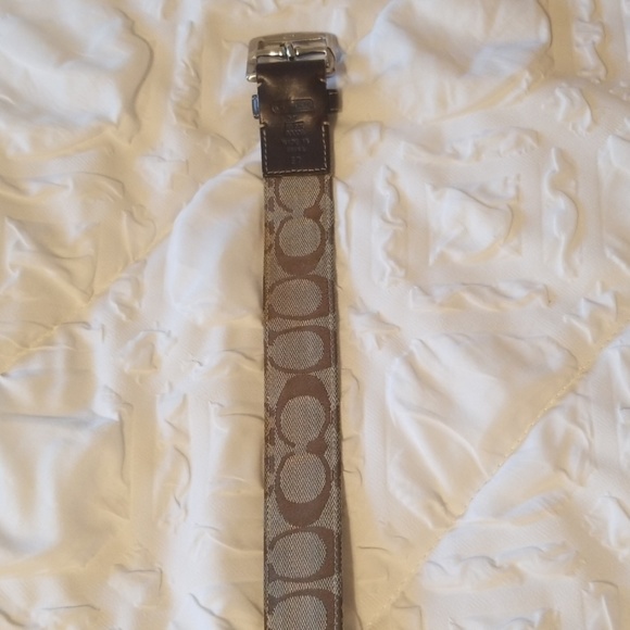 Coach Signature Belt - Picture 1 of 2
